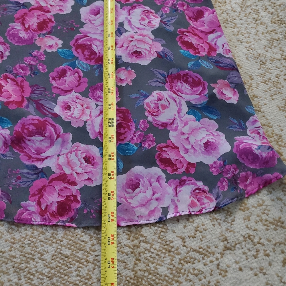 TORRID Sophie Chiffon Lined Grey Floral Swing Cami 2 - Picture 9 of 11